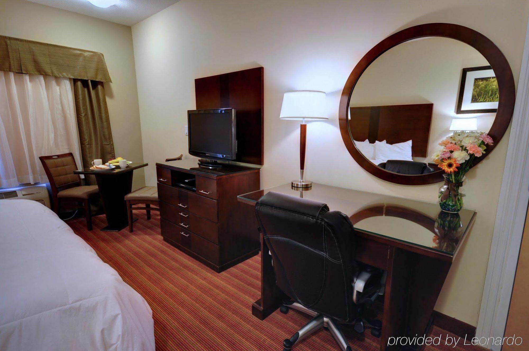 Sigma Inn & Suites Hudson'S Hope Hudson Hope Zimmer foto